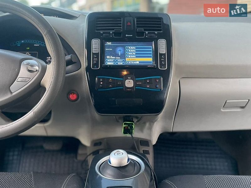 Хэтчбек Nissan Leaf 2012 в Житомире