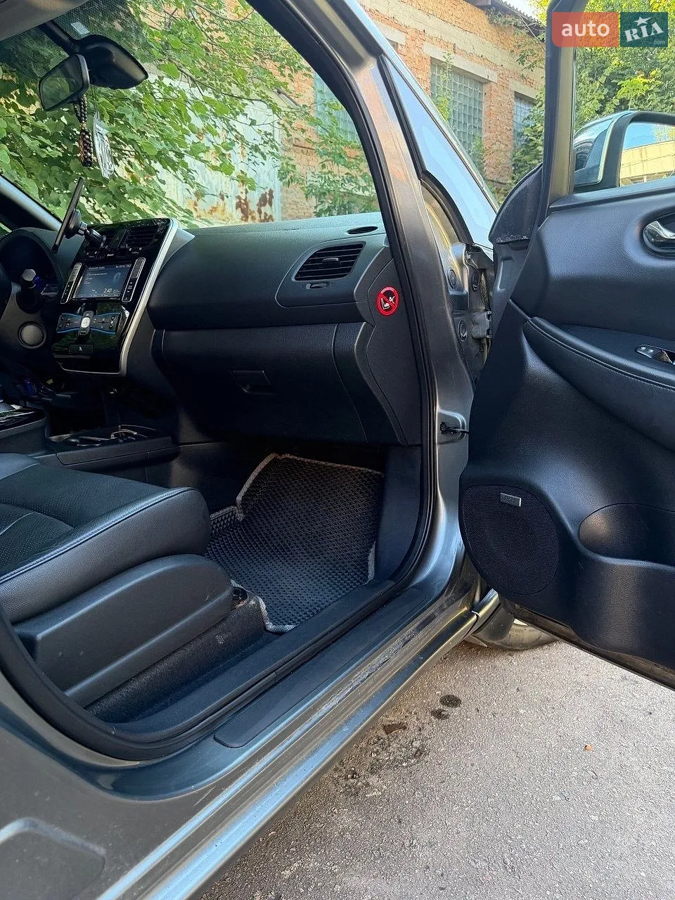 2013 Nissan Leaf - мініатюра 16