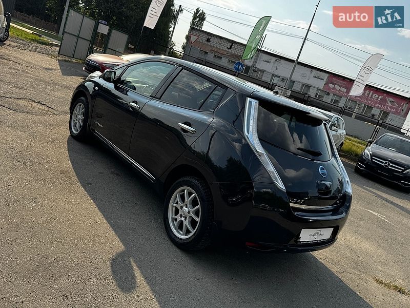 Хетчбек Nissan Leaf 2014 в Луцьку