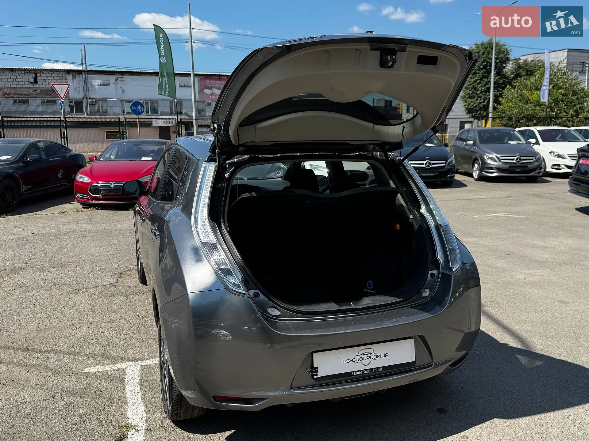 2016 Nissan Leaf - мініатюра 10