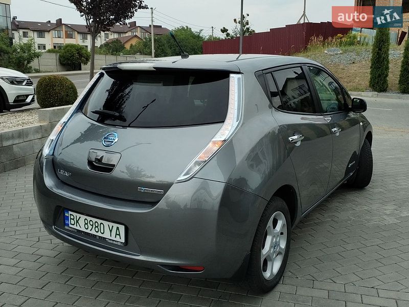 Хетчбек Nissan Leaf 2014 в Рівному