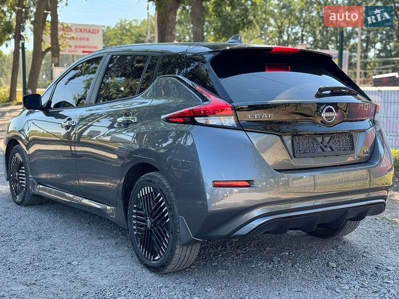 Хетчбек Nissan Leaf 2024 в Умані