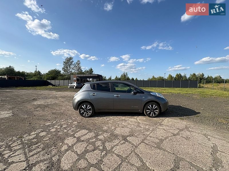 Хэтчбек Nissan Leaf 2016 в Луцке