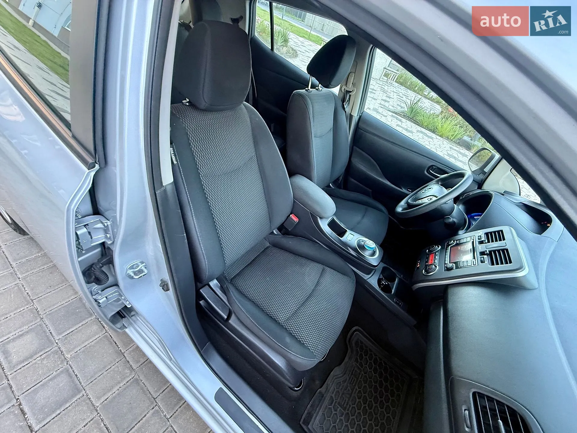 2016 Nissan Leaf - мініатюра 41