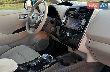 Хэтчбек Nissan Leaf 2013 в Львове