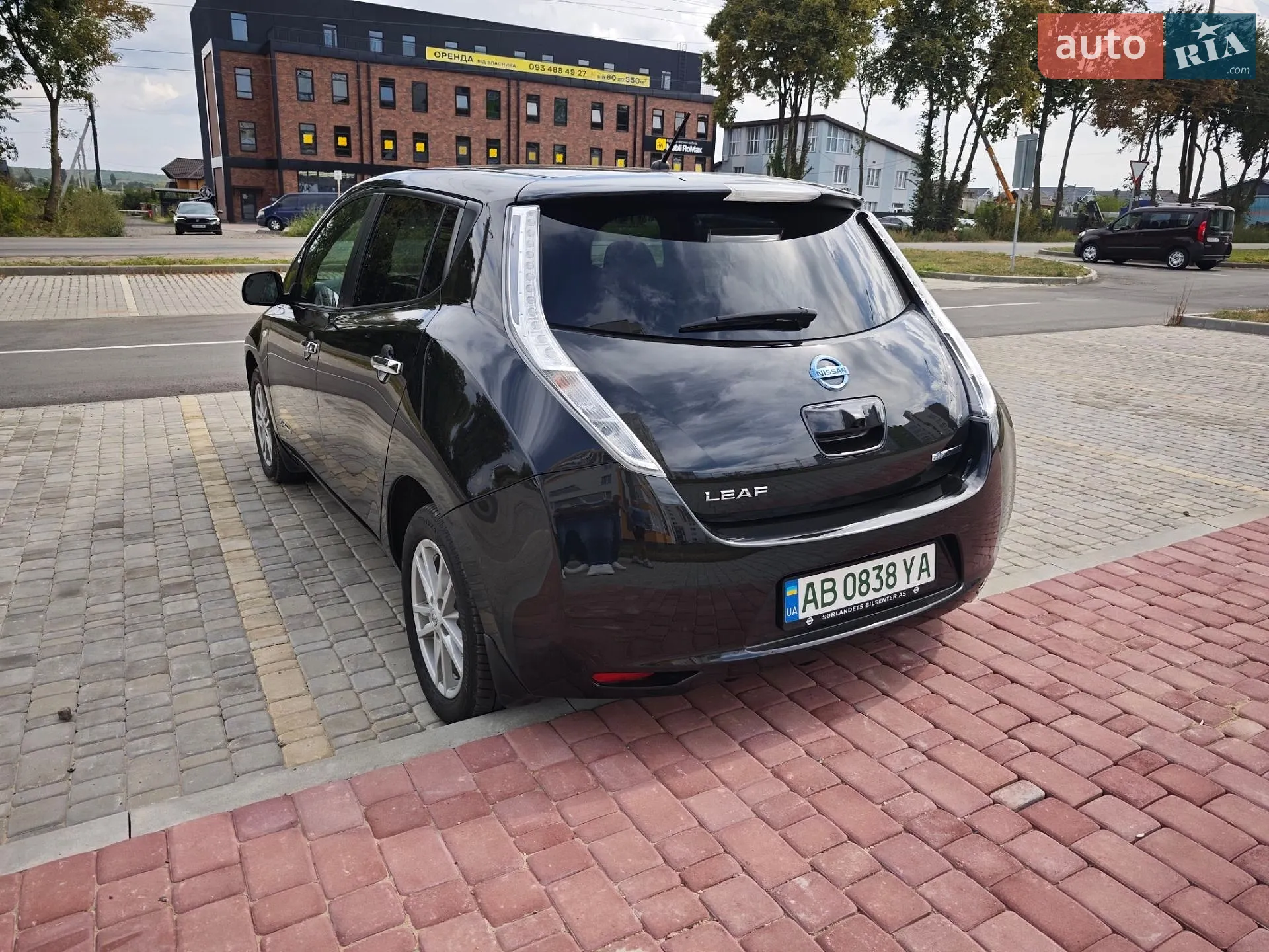 2015 Nissan Leaf - мініатюра 16