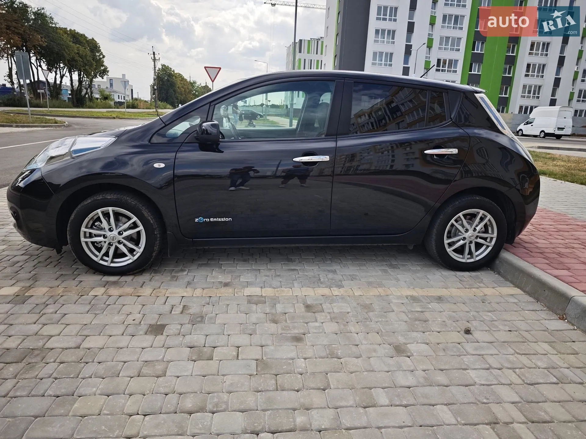 2015 Nissan Leaf - мініатюра 17