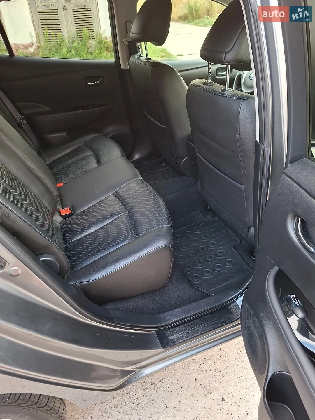 2014 Nissan Leaf - мініатюра 36