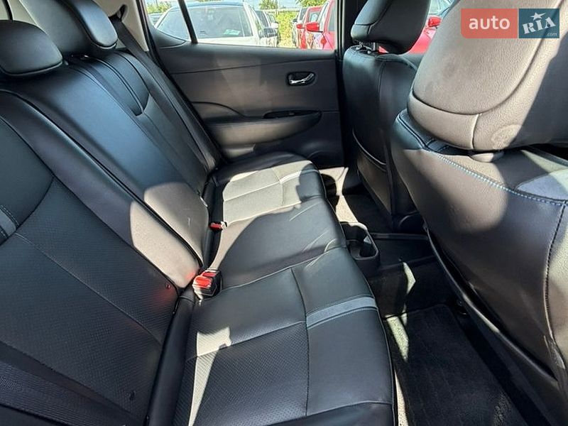Хэтчбек Nissan Leaf 2024 в Ивано-Франковске