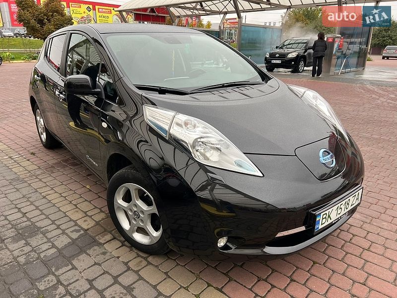 Хэтчбек Nissan Leaf 2015 в Ровно фото Хэтчбек Nissan Leaf 2015 в Ровно