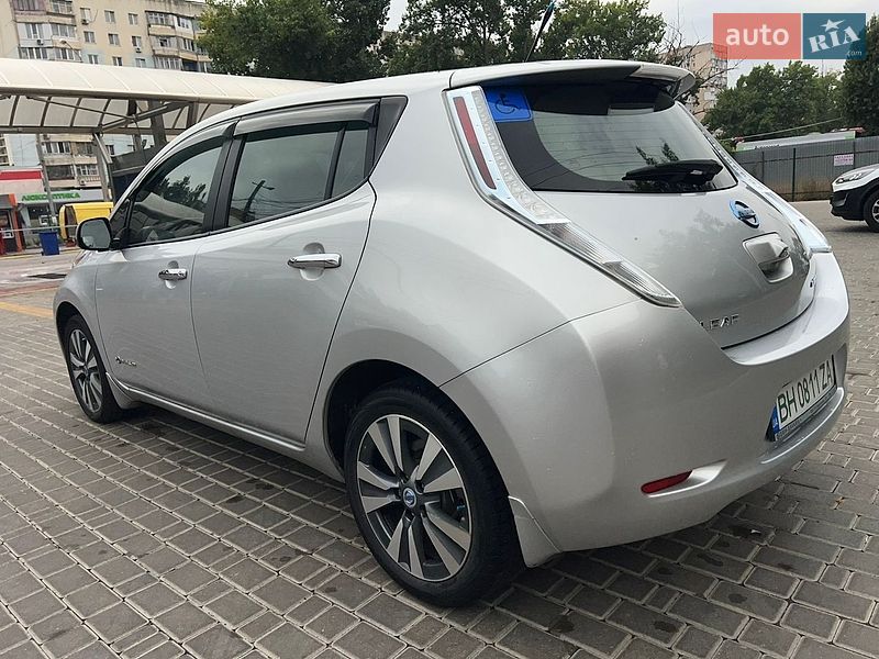 Хэтчбек Nissan Leaf 2013 в Одессе