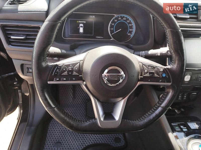 Хэтчбек Nissan Leaf 2018 в Золочеве