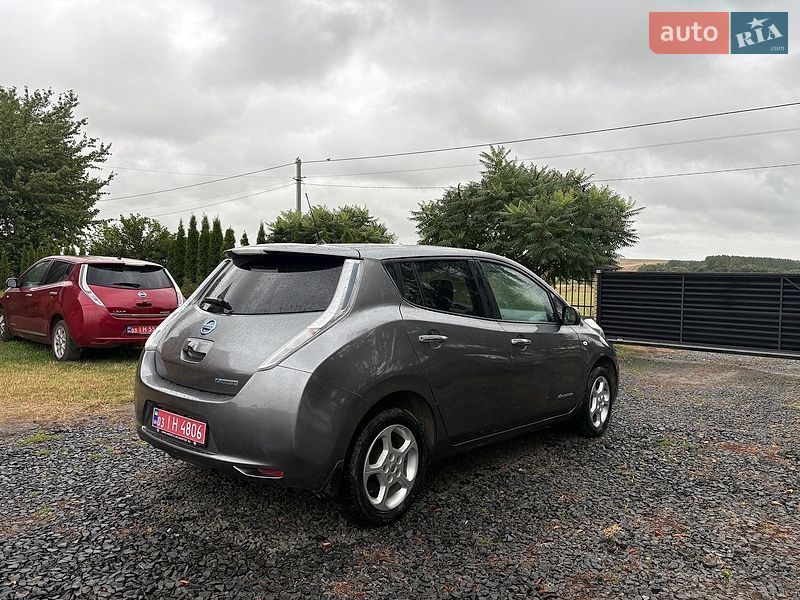 Хэтчбек Nissan Leaf 2016 в Луцке