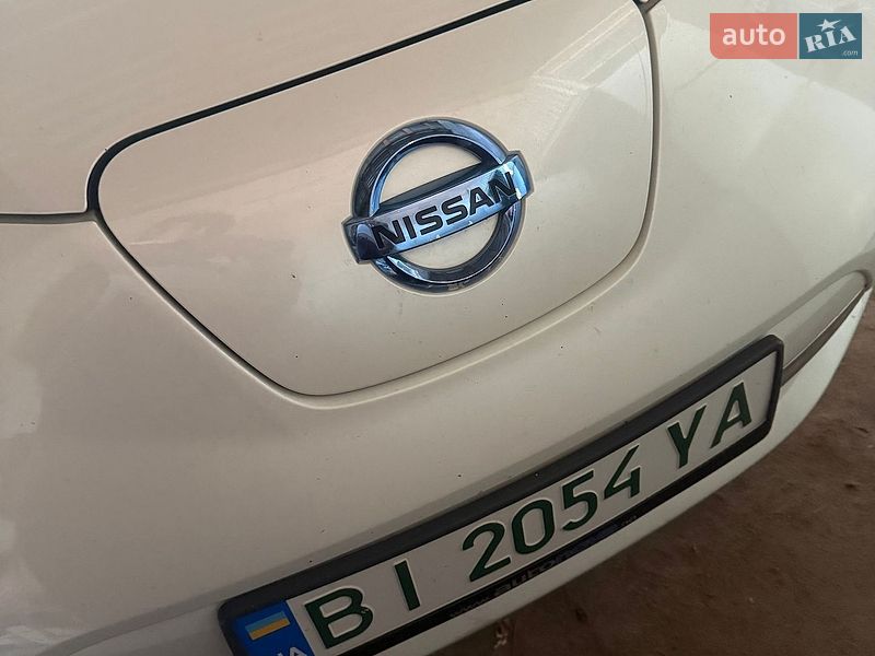 Хэтчбек Nissan Leaf 2013 в Полтаве