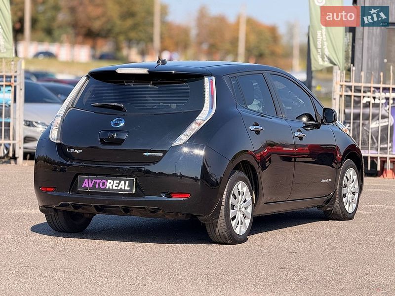 Хэтчбек Nissan Leaf 2017 в Кривом Роге