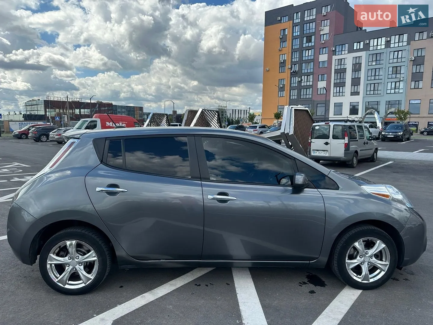 2015 Nissan Leaf - мініатюра 14
