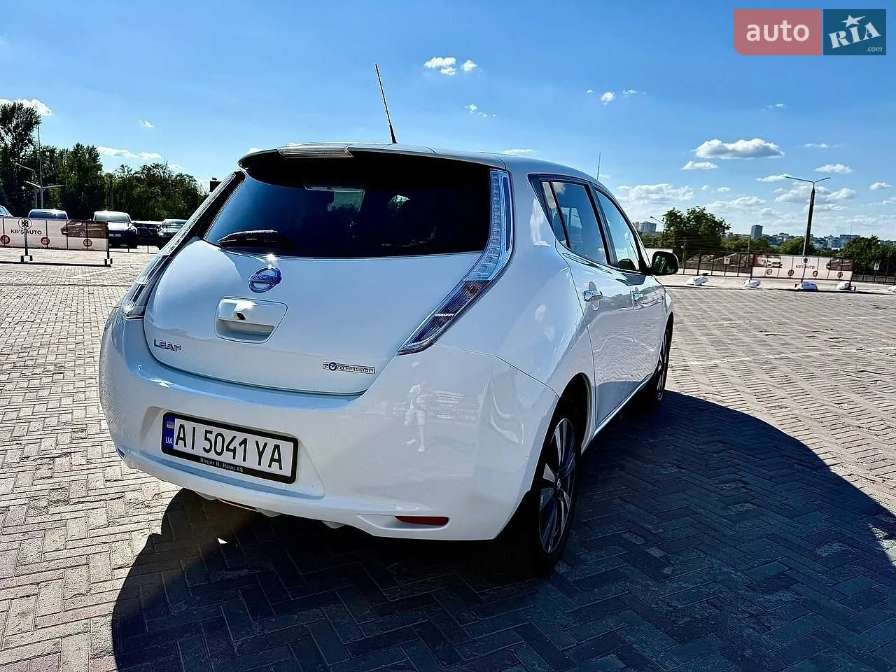 2016 Nissan Leaf - мініатюра 13