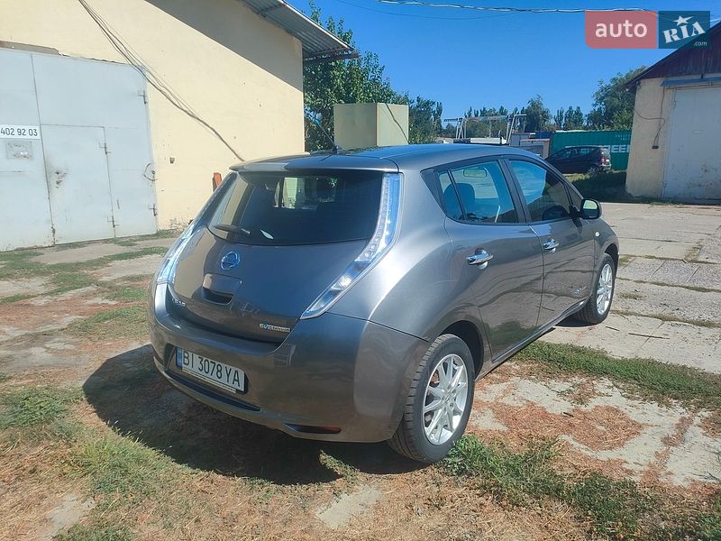 Хэтчбек Nissan Leaf 2013 в Полтаве фото 5 Хэтчбек Nissan Leaf 2013 в Полтаве