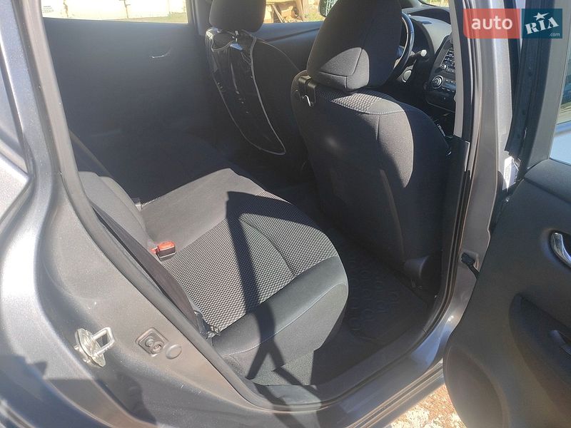 Хэтчбек Nissan Leaf 2013 в Полтаве фото 14 Хэтчбек Nissan Leaf 2013 в Полтаве
