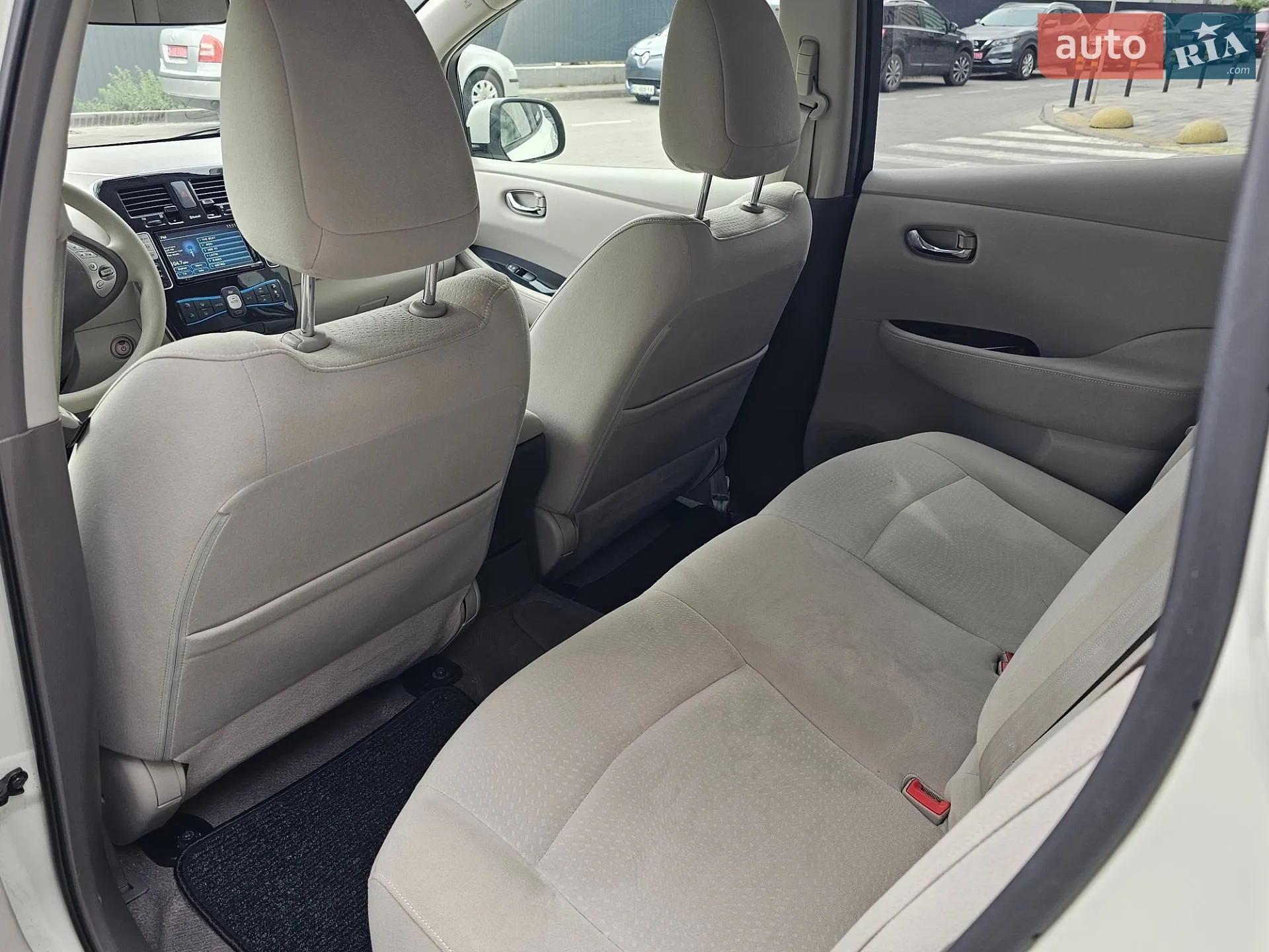 2012 Nissan Leaf - мініатюра 12
