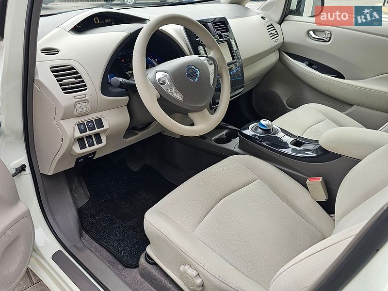 Хетчбек Nissan Leaf 2012 в Львові