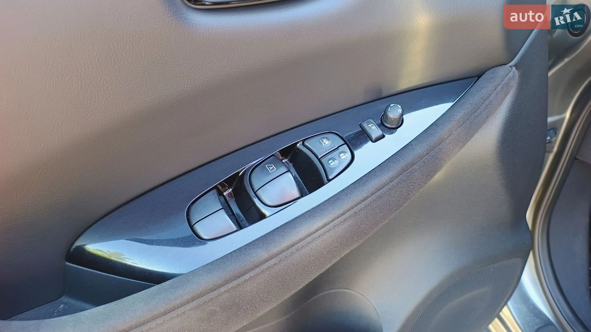 2013 Nissan Leaf - мініатюра 15