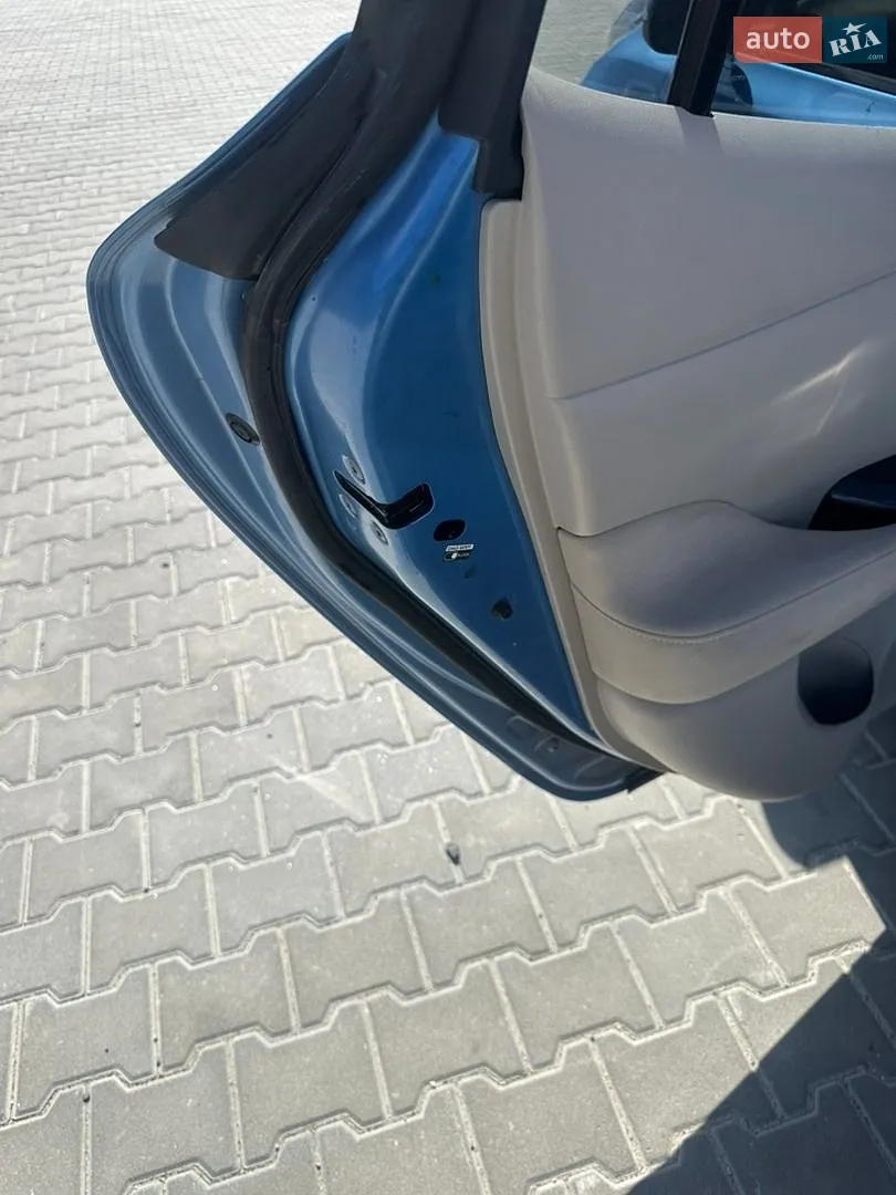 2012 Nissan Leaf - мініатюра 21