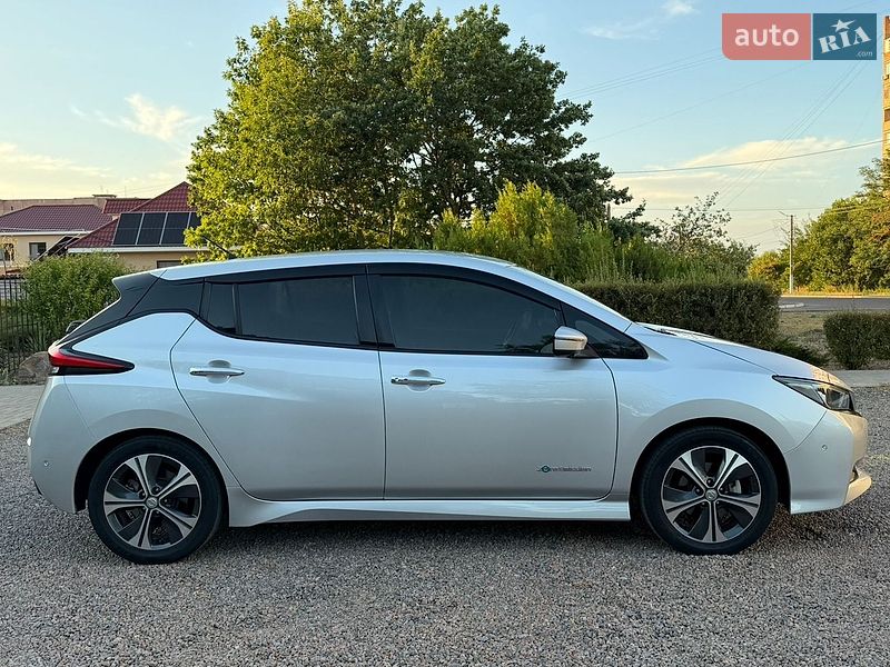 Хетчбек Nissan Leaf 2018 в Білгороді-Дністровському