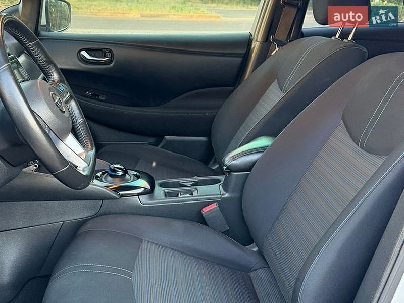 Хетчбек Nissan Leaf 2018 в Білгороді-Дністровському