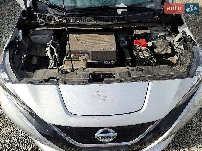 Хэтчбек Nissan Leaf 2018 в Черновцах