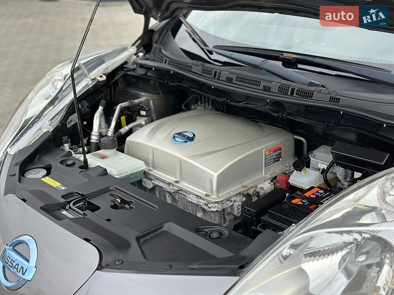 Хэтчбек Nissan Leaf 2014 в Тернополе