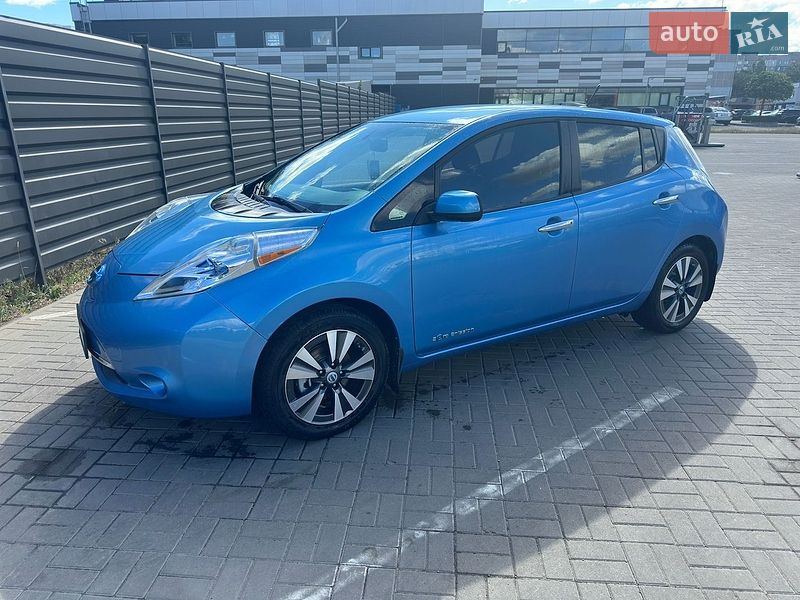 Хэтчбек Nissan Leaf 2013 в Черкассах
