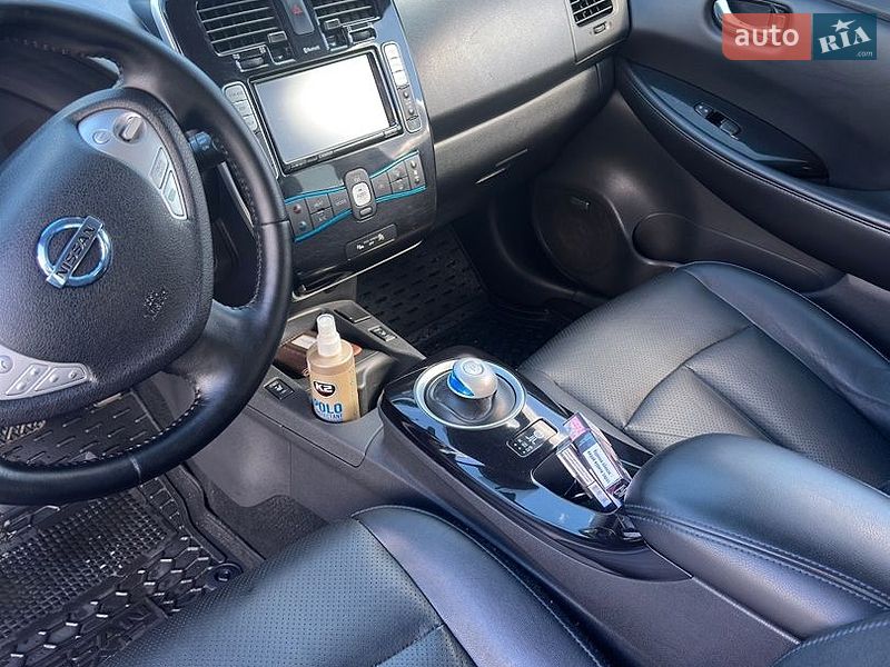 Хэтчбек Nissan Leaf 2013 в Черкассах