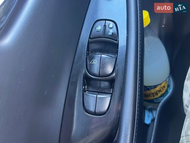 Хэтчбек Nissan Leaf 2013 в Черкассах