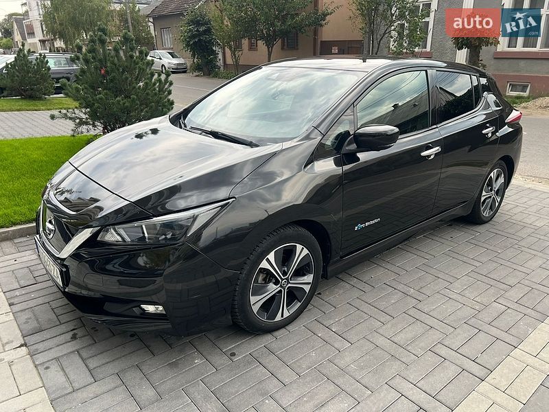 Хэтчбек Nissan Leaf 2018 в Тячеве