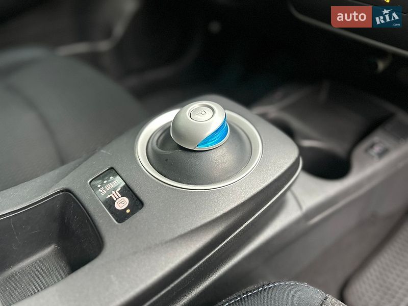 Хэтчбек Nissan Leaf 2017 в Ивано-Франковске