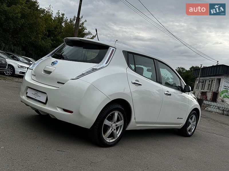 Хэтчбек Nissan Leaf 2013 в Луцке