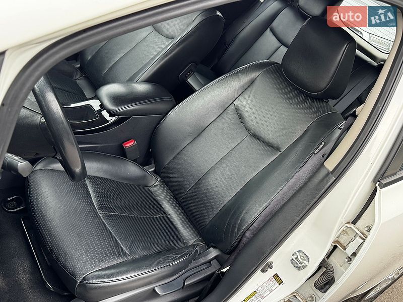 Хэтчбек Nissan Leaf 2013 в Луцке