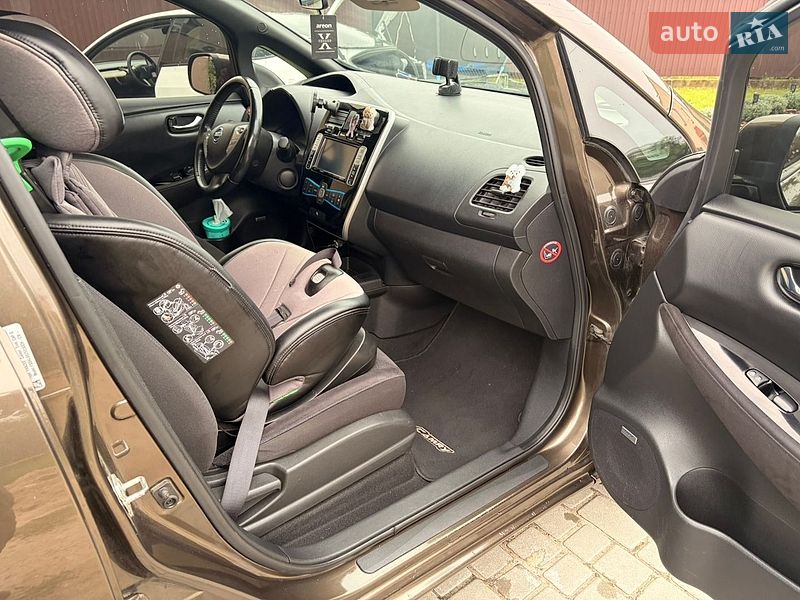 Хэтчбек Nissan Leaf 2016 в Житомире