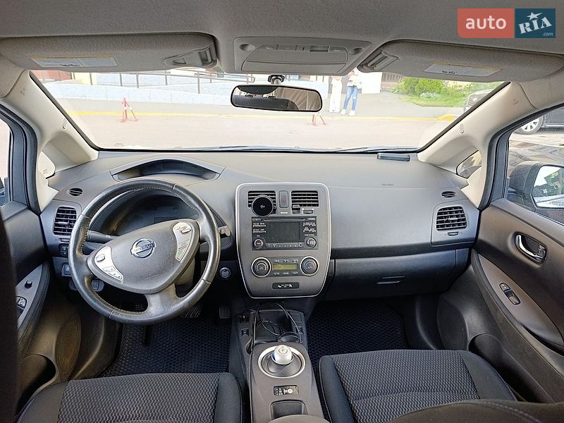 Хетчбек Nissan Leaf 2015 в Києві фото 24 Хетчбек Nissan Leaf 2015 в Києві