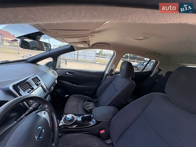 Хэтчбек Nissan Leaf 2016 в Луцке