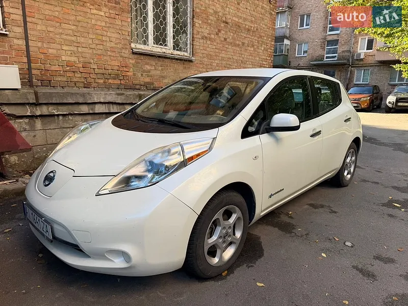 Nissan Leaf 2011