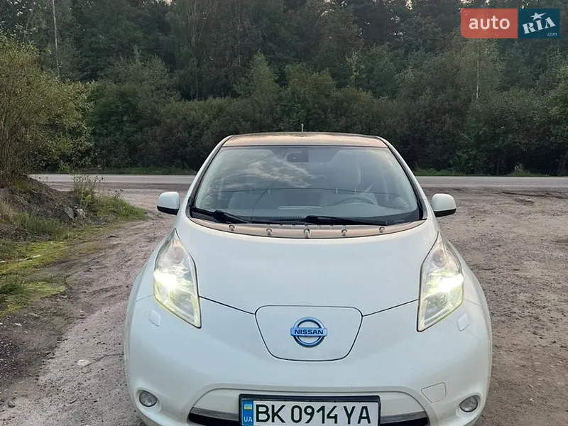 Nissan Leaf 2011