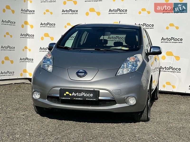 Хетчбек Nissan Leaf 2015 в Луцьку