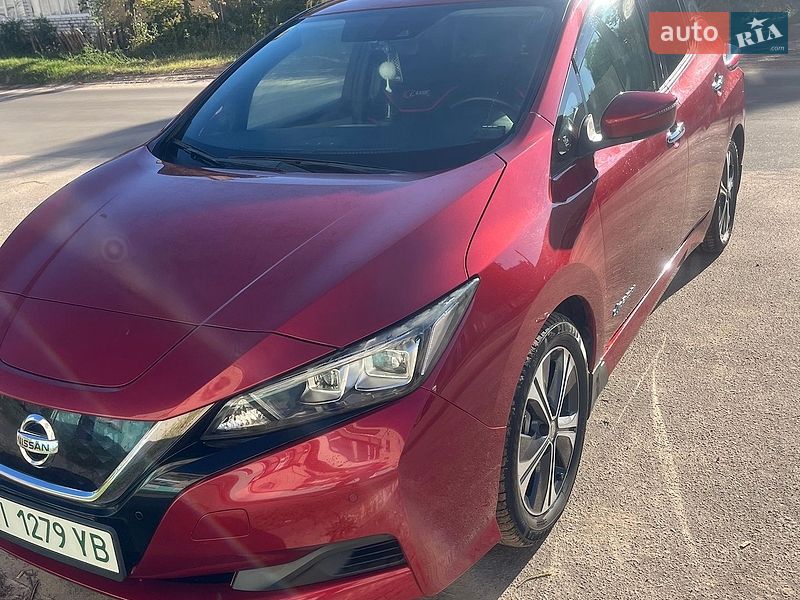 Хэтчбек Nissan Leaf 2018 в Шостке