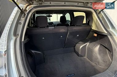 Хэтчбек Nissan Leaf 2013 в Ужгороде