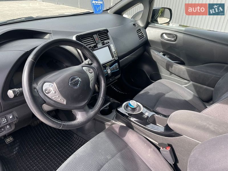Хетчбек Nissan Leaf 2014 в Рівному