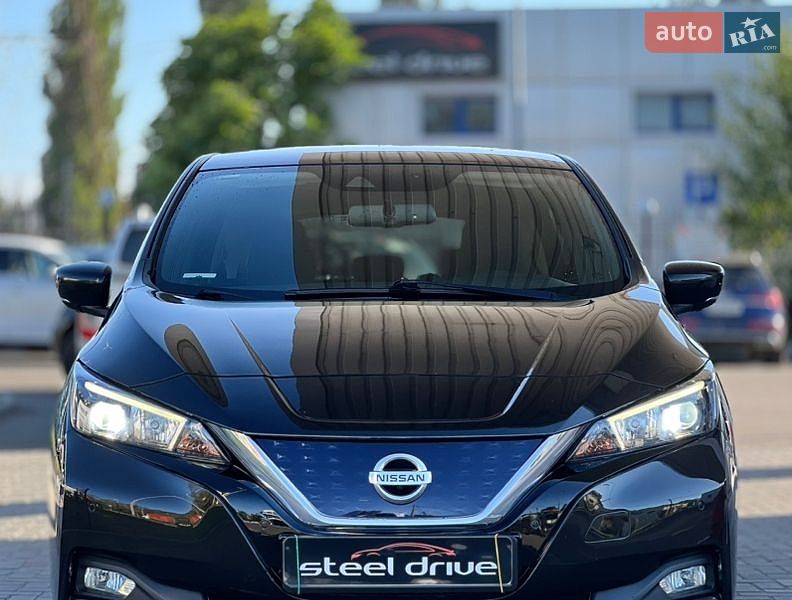 Хетчбек Nissan Leaf 2018 в Миколаєві