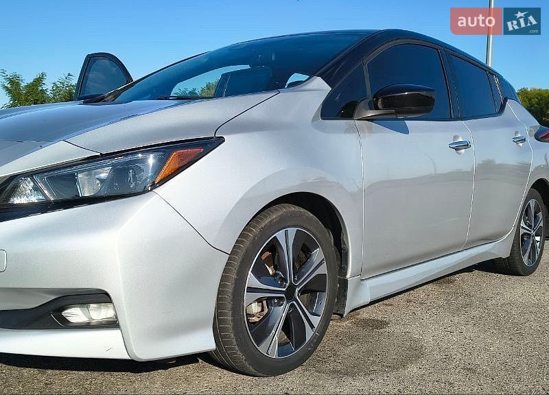 Хэтчбек Nissan Leaf 2020 в Полтаве