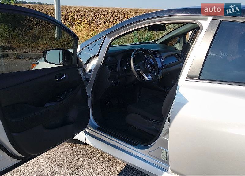 Хэтчбек Nissan Leaf 2020 в Полтаве